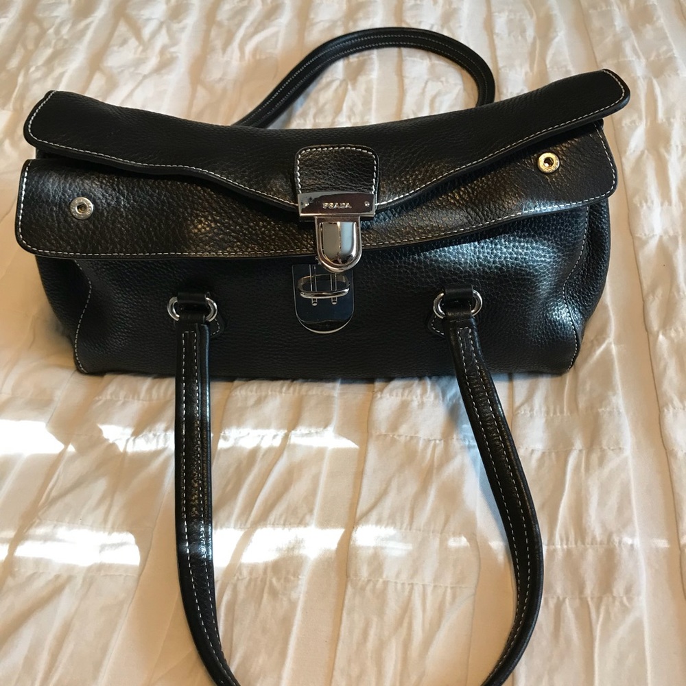 Authentic Prada purse, in excellent condition!